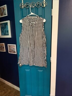 Eileen Fisher Black and White Gingham Button-Front organic linen top - L